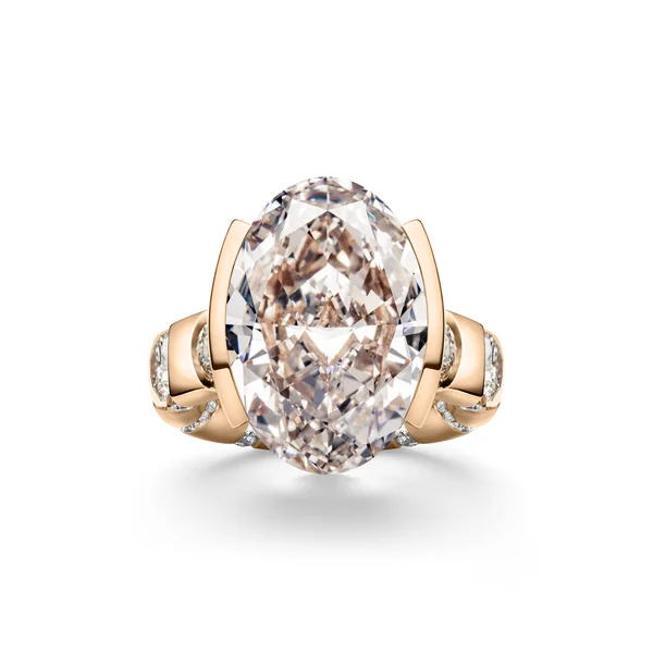 Paradoxal diamond ring 